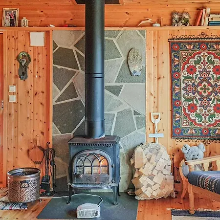 Awesome In Vihals W/ 3 Bedrooms Kalveland