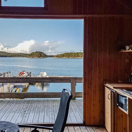 Awesome In Vihals W/ 3 Bedrooms *